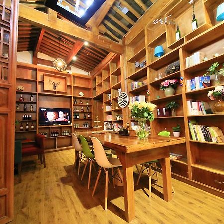 Peter Goullart Boutique Inn 麗江市 エクステリア 写真