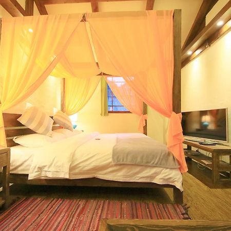 Peter Goullart Boutique Inn 麗江市 エクステリア 写真